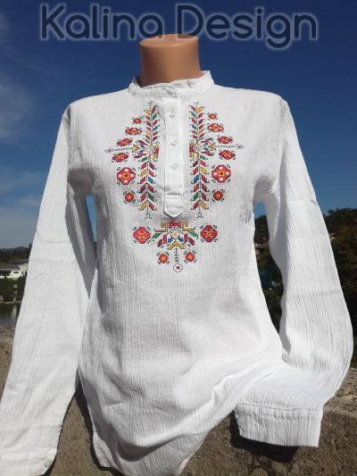 Дамска фолклорна риза с бродерия българска Шевица модел 10