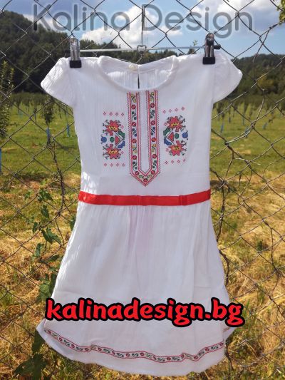 Детска кенарена рокля с бродерия българска Шевица модел 2